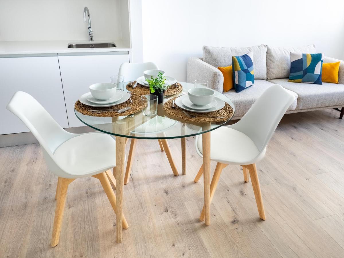 Abora With Pool, Gym And Free Parking Apartment